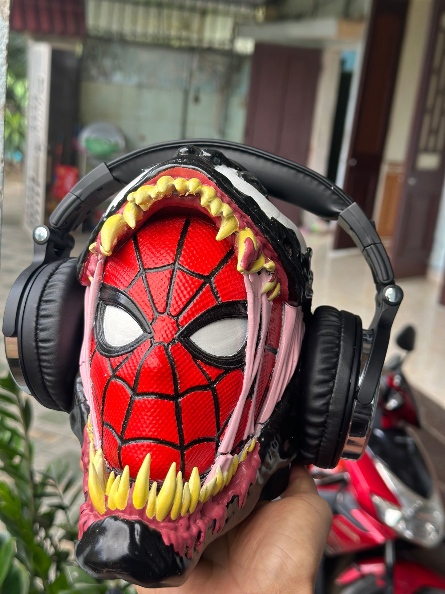 Venom-SpiderMan Headphones Stand